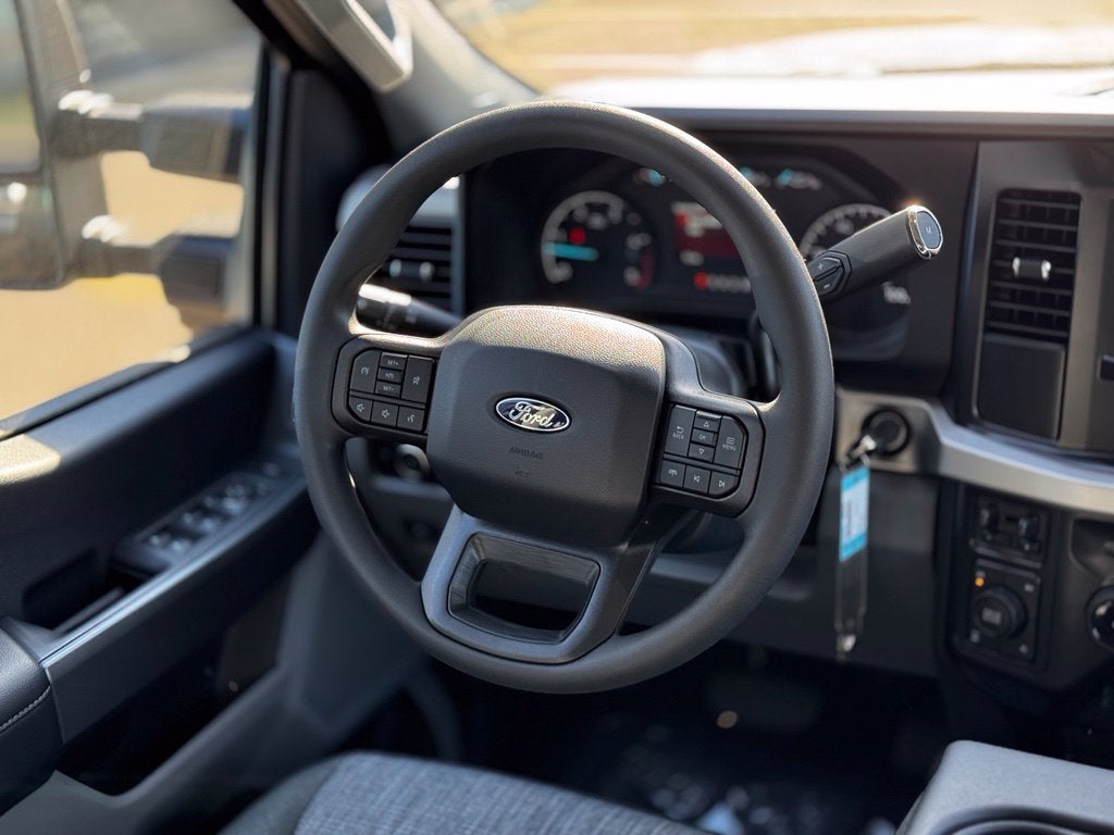 2027 Ford F-350SD XLT w/5th Wheel Prep + 360 Camera