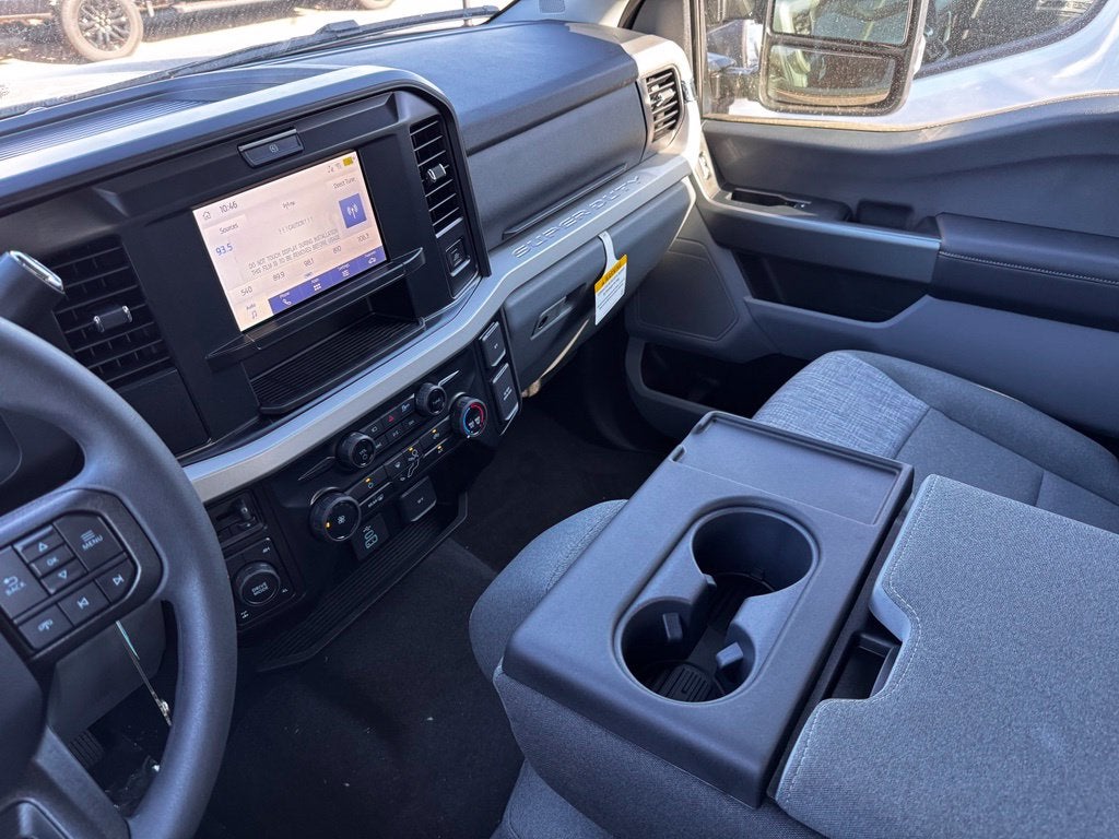 2027 Ford F-350SD XLT w/5th Wheel Prep + 360 Camera