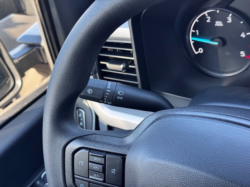 2027 Ford F-350SD XLT w/5th Wheel Prep + 360 Camera