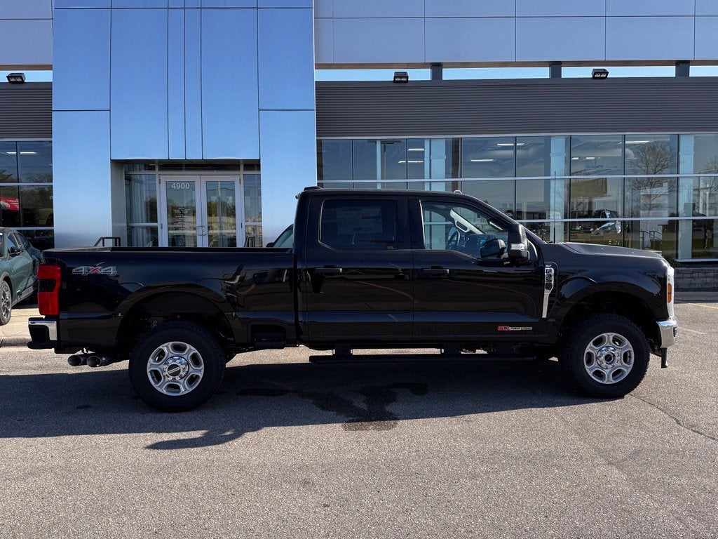 2027 Ford F-350SD XLT w/5th Wheel Prep + 360 Camera