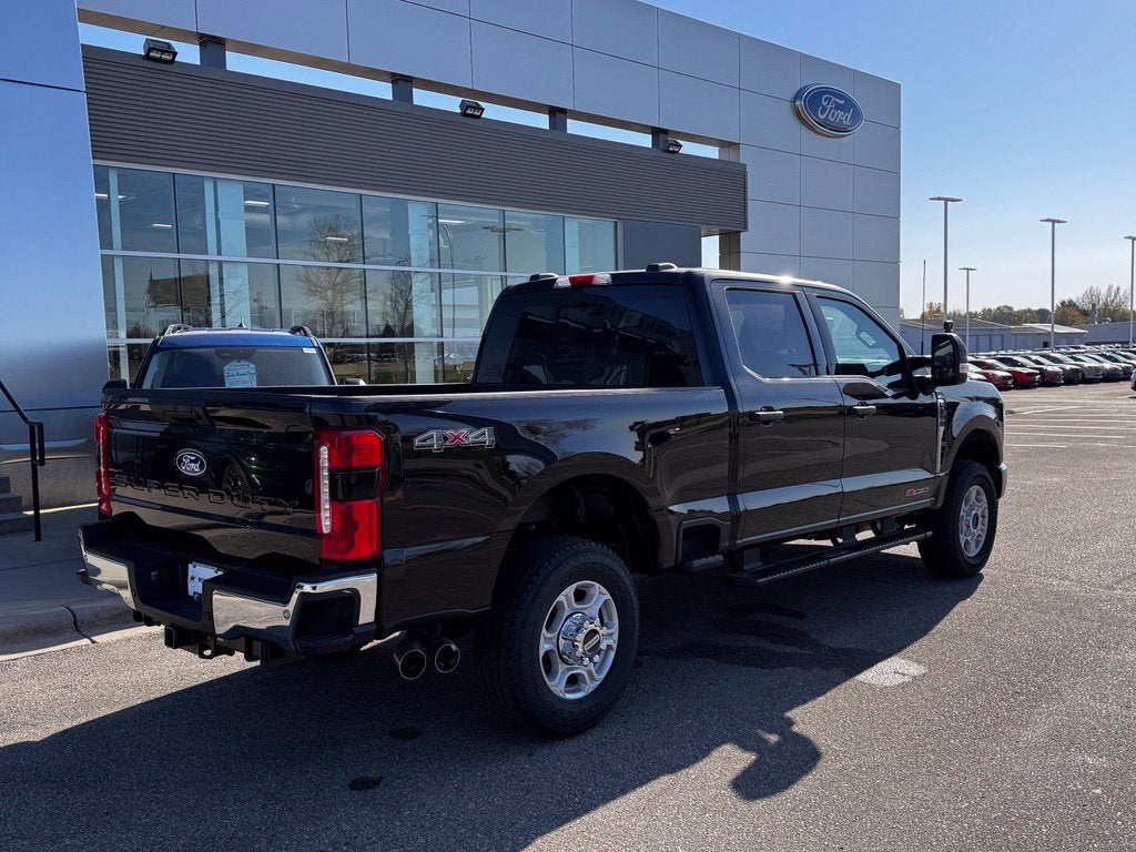 2027 Ford F-350SD XLT w/5th Wheel Prep + 360 Camera