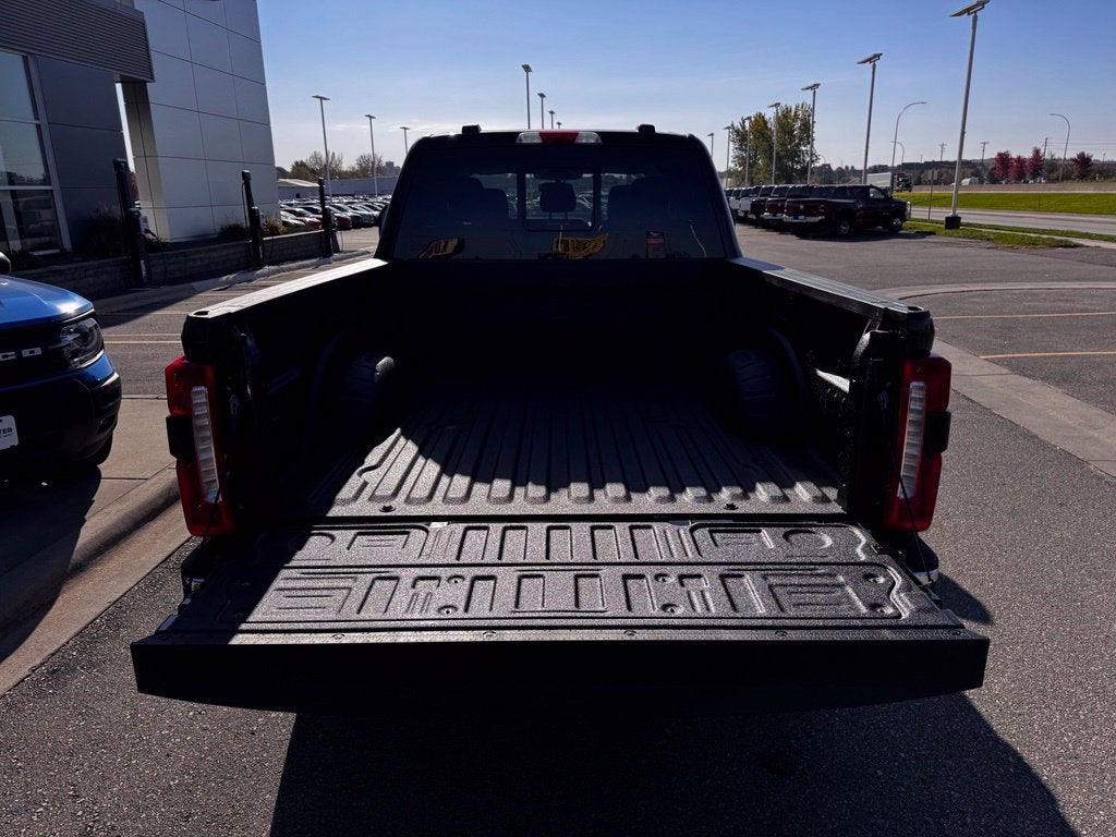 2027 Ford F-350SD XLT w/5th Wheel Prep + 360 Camera