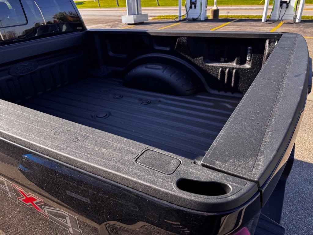 2027 Ford F-350SD XLT w/5th Wheel Prep + 360 Camera