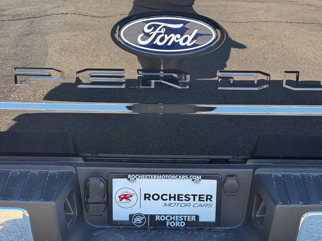 2027 Ford F-350SD XLT w/5th Wheel Prep + 360 Camera