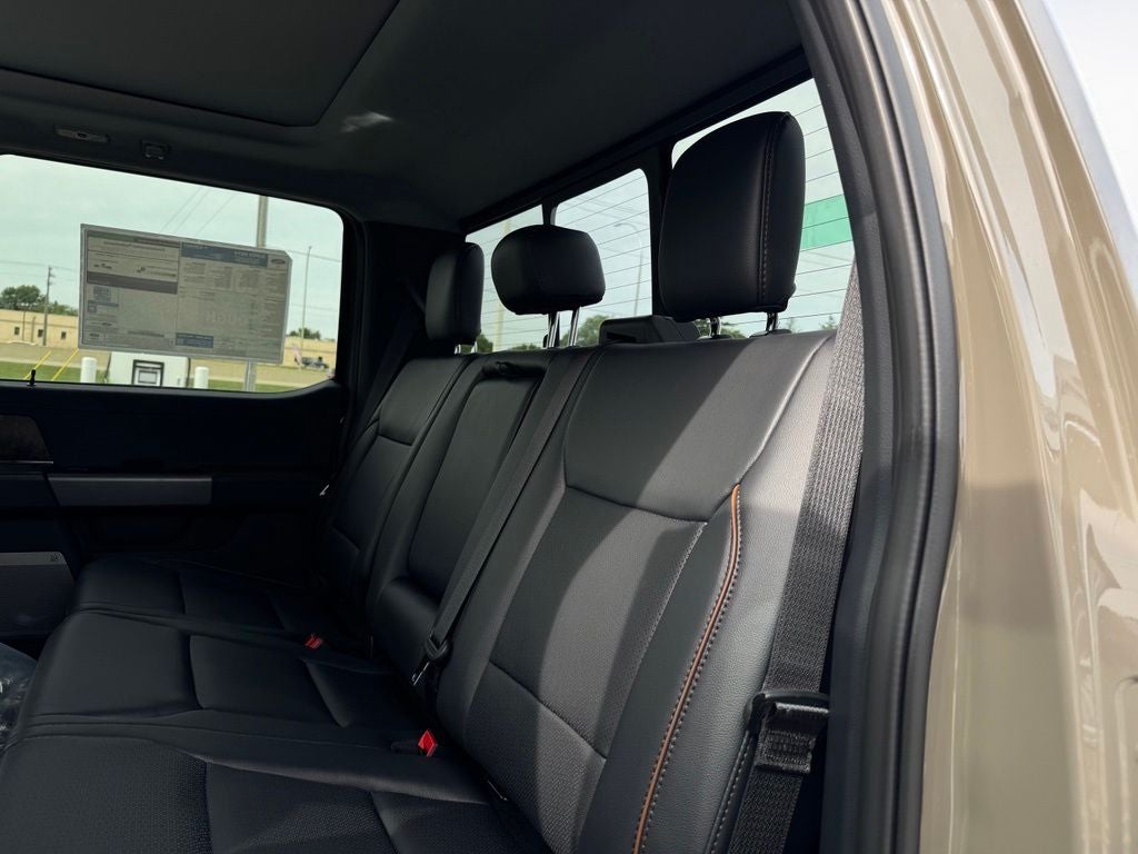 2027 Ford F-350SD Lariat