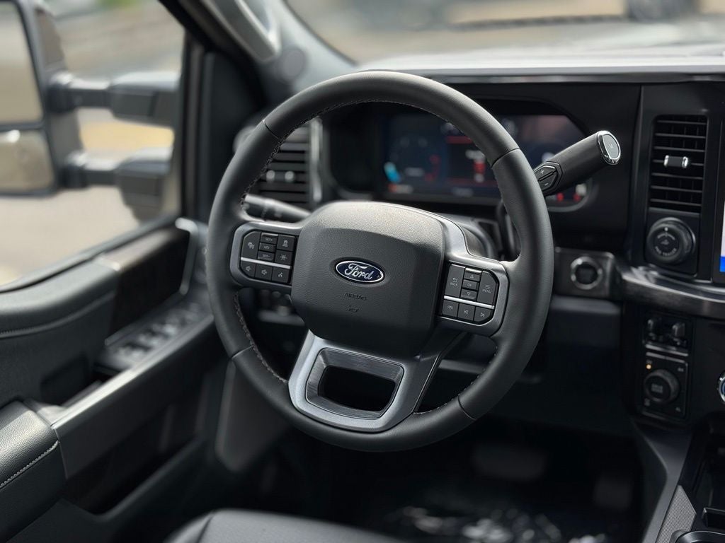 2027 Ford F-350SD Lariat