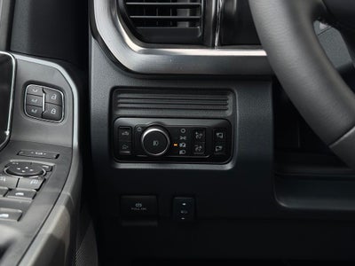 2027 Ford F-350SD Lariat