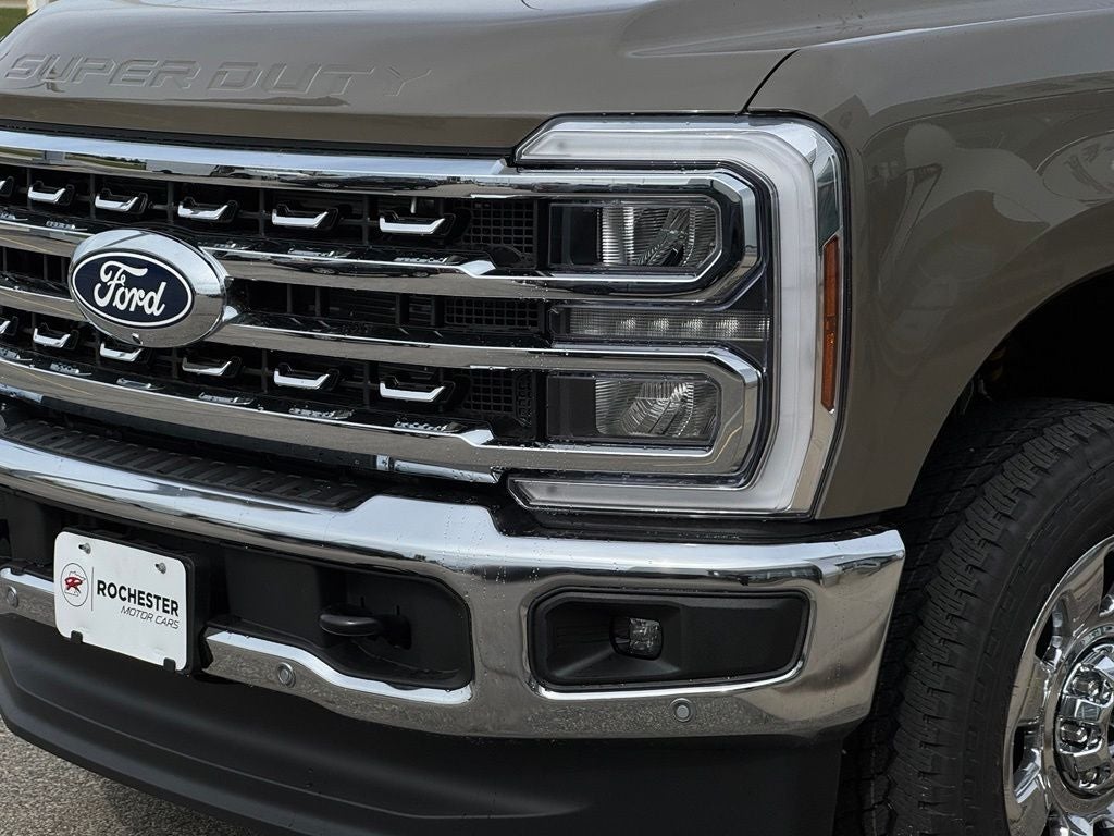 2027 Ford F-350SD Lariat
