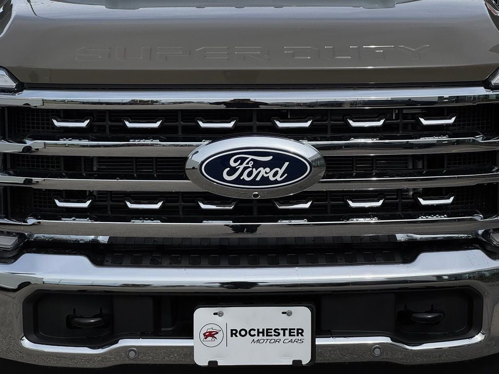 2027 Ford F-350SD Lariat