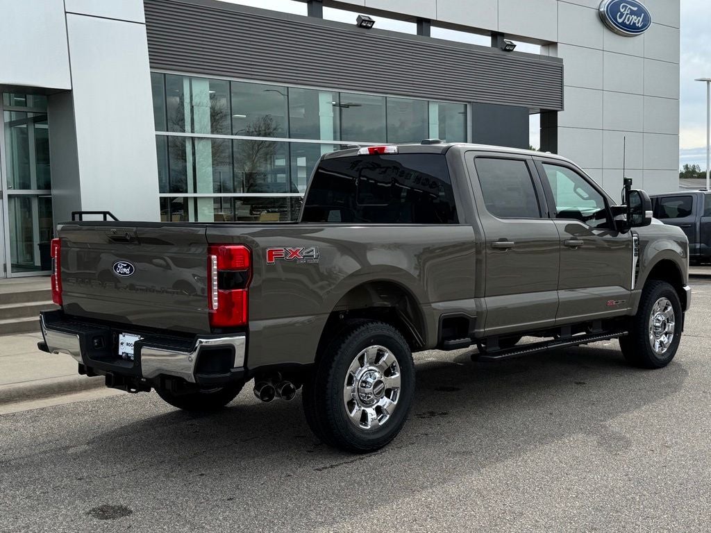2027 Ford F-350SD Lariat