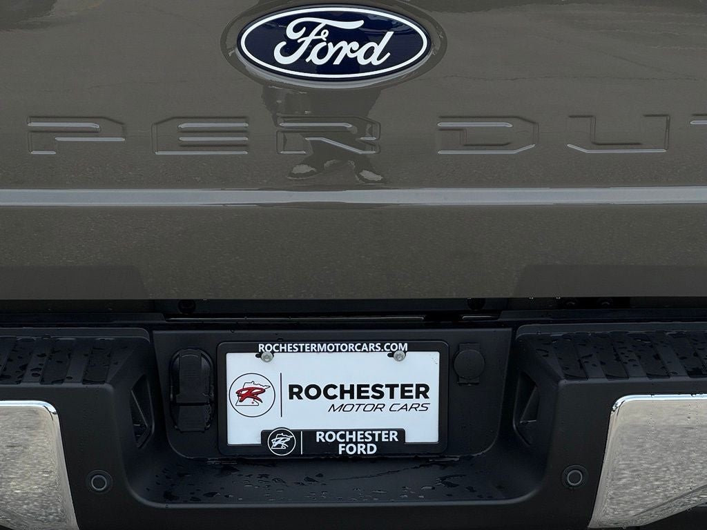 2027 Ford F-350SD Lariat
