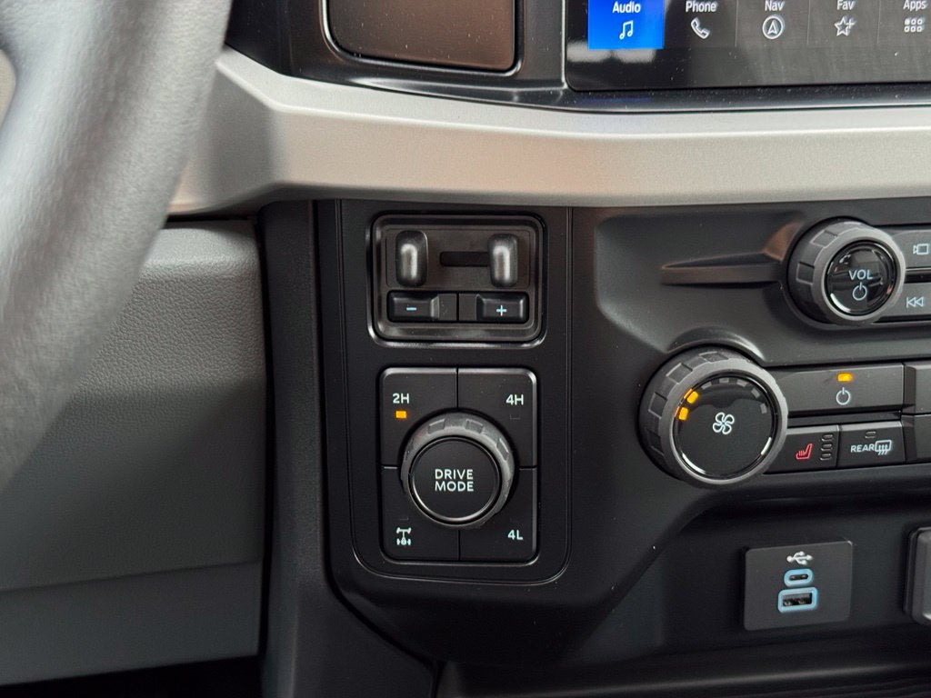 2027 Ford F-350SD XLT