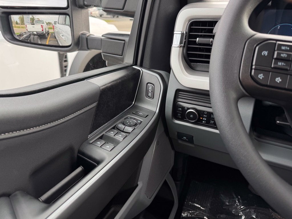 2027 Ford F-350SD XLT