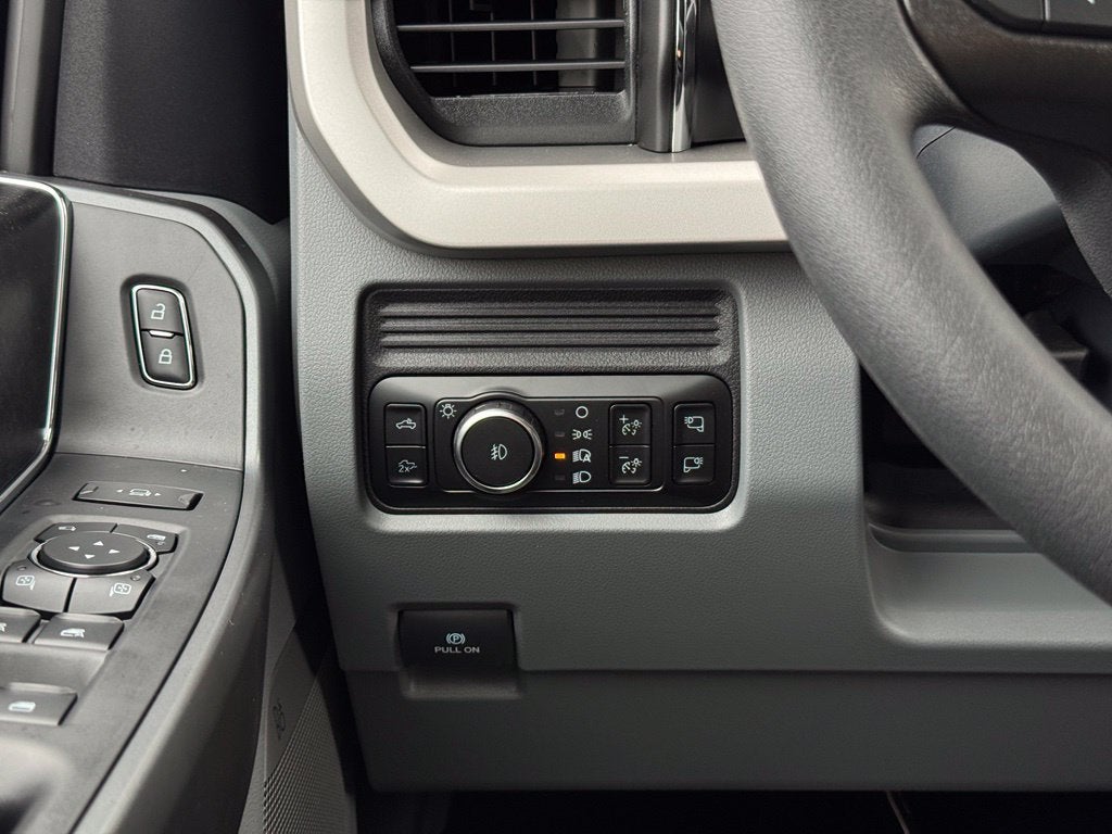 2027 Ford F-350SD XLT
