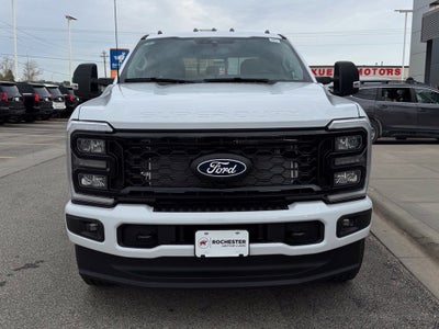2027 Ford F-350SD XLT