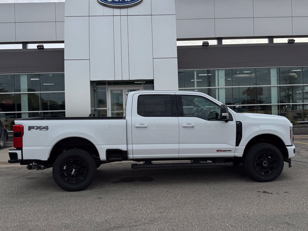 2027 Ford F-350SD XLT