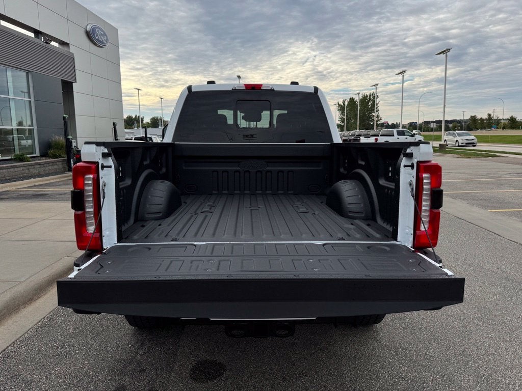 2027 Ford F-350SD XLT