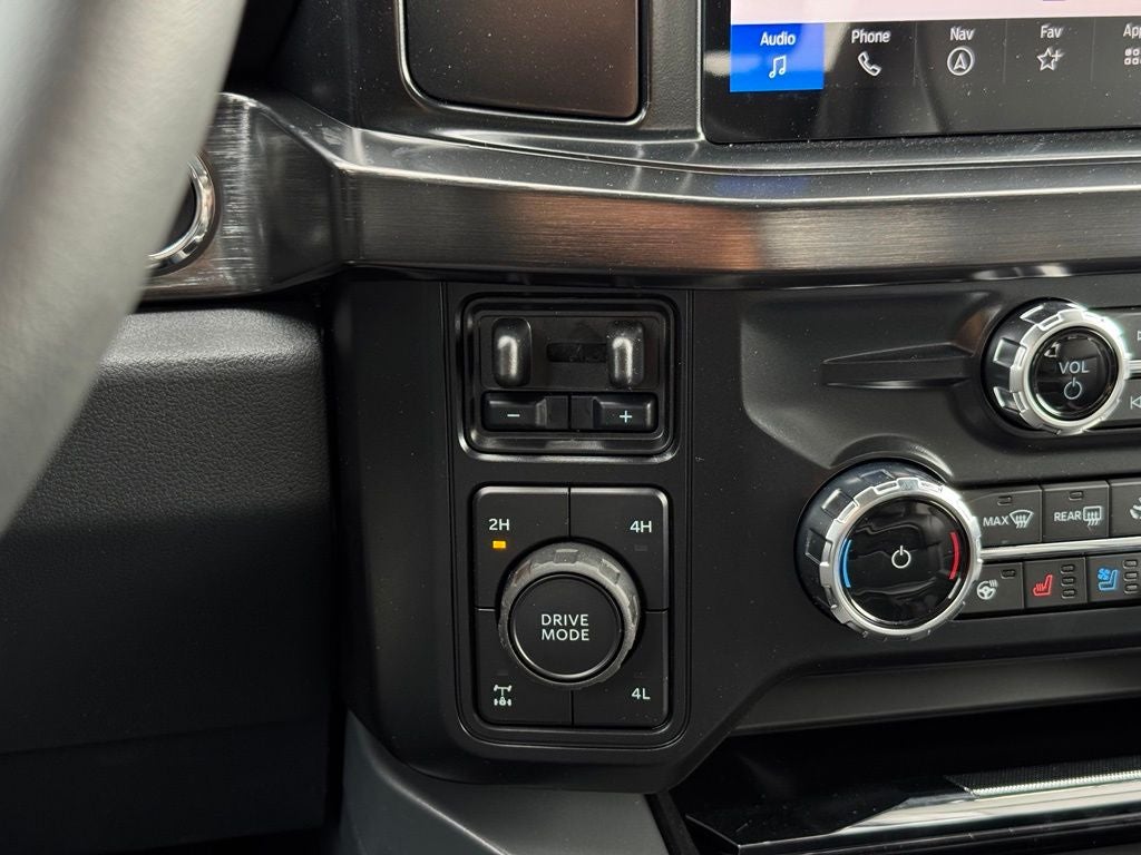 2027 Ford F-350SD Lariat