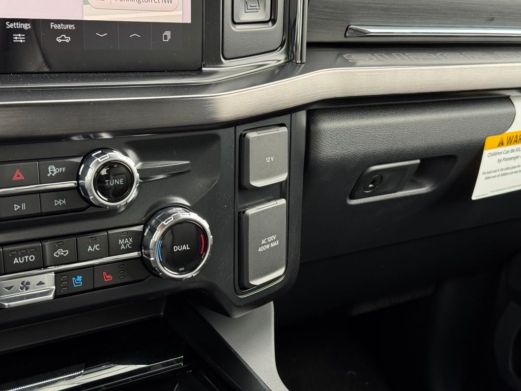 2027 Ford F-350SD Lariat