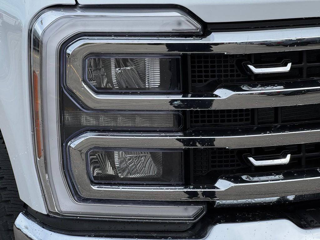 2027 Ford F-350SD Lariat