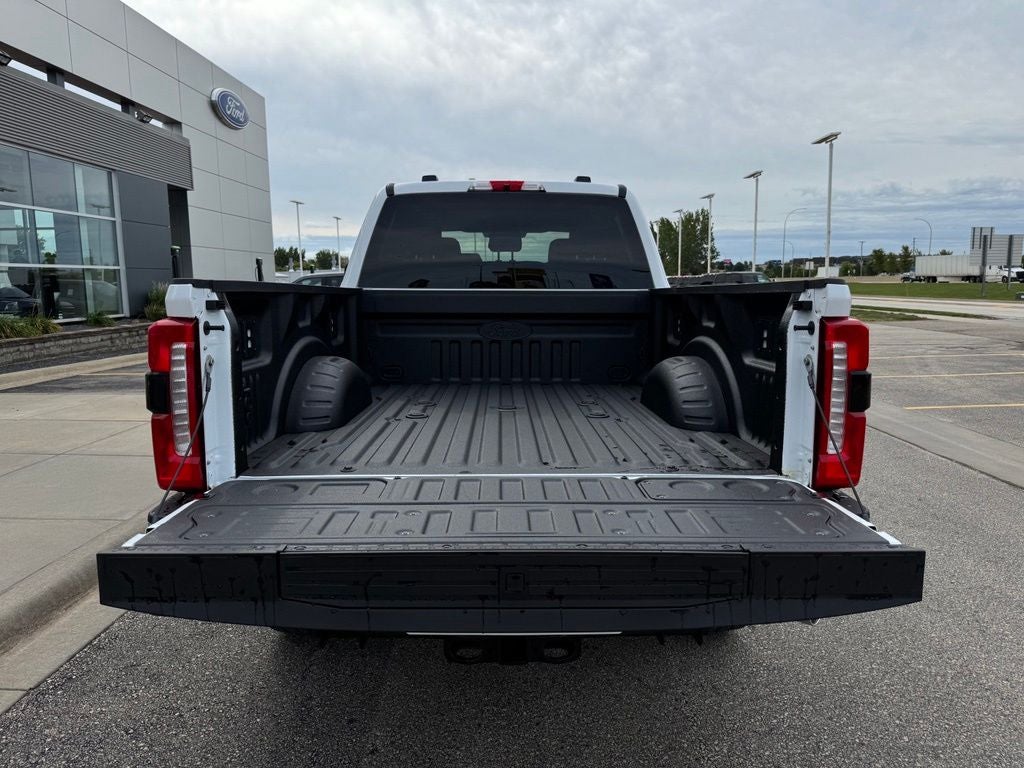 2027 Ford F-350SD Lariat