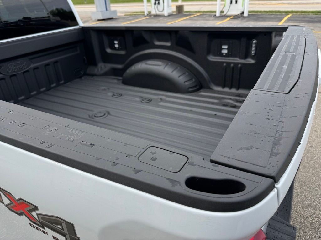 2027 Ford F-350SD Lariat