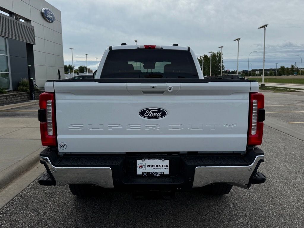 2027 Ford F-350SD Lariat