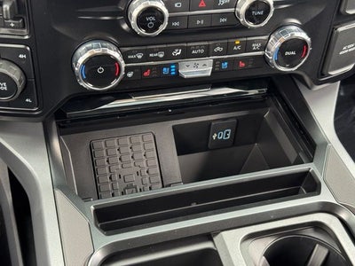 2026 Ford F-350SD Lariat w/FX4 Pkg + Tailgate Step