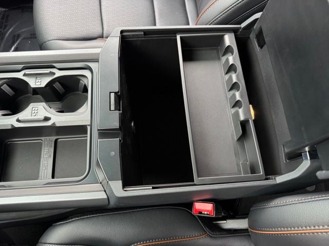 2026 Ford F-350SD Lariat w/FX4 Pkg + Tailgate Step