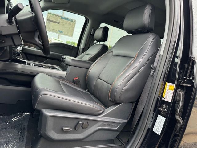 2026 Ford F-350SD Lariat w/FX4 Pkg + Tailgate Step
