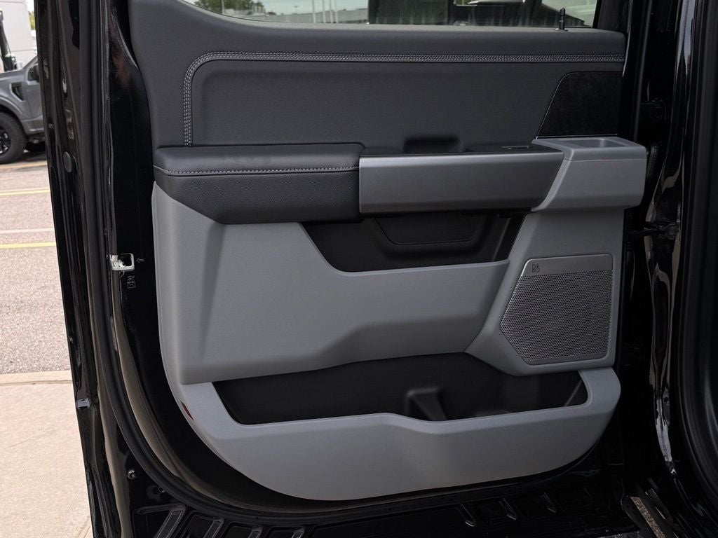 2027 Ford F-350SD XLT w/Carhartt Pkg