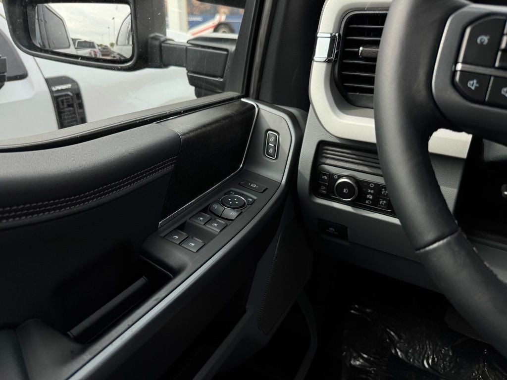 2027 Ford F-350SD XLT w/Carhartt Pkg