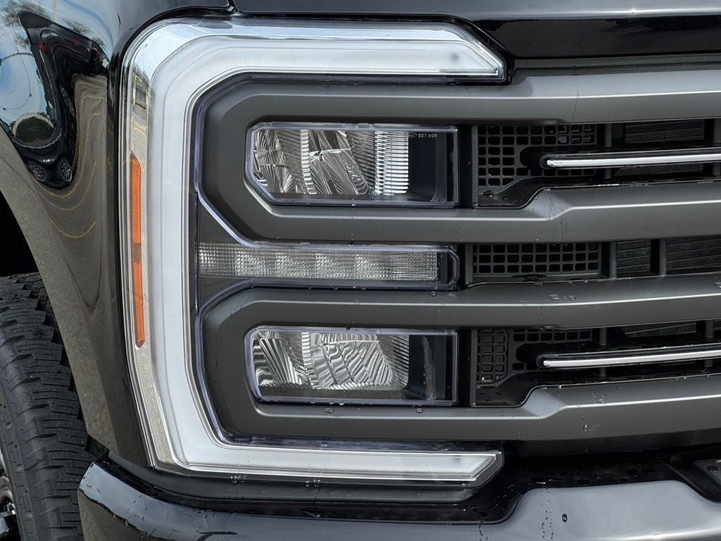 2027 Ford F-350SD XLT w/Carhartt Pkg