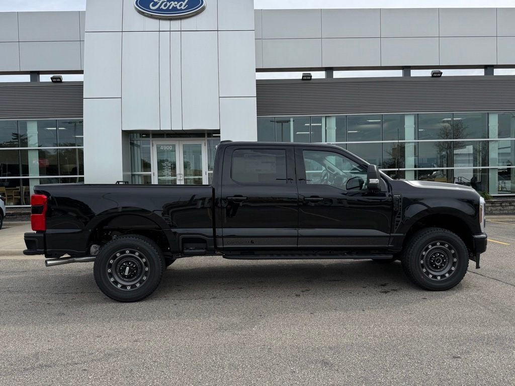 2027 Ford F-350SD XLT w/Carhartt Pkg