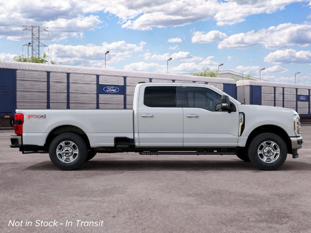 2027 Ford F-350SD XLT w/ Premium Package and Spray In Bed Liner