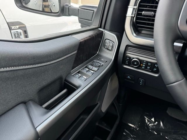 2026 Ford F-350SD Lariat w/FX4 pkg + 5th Wheel Prep