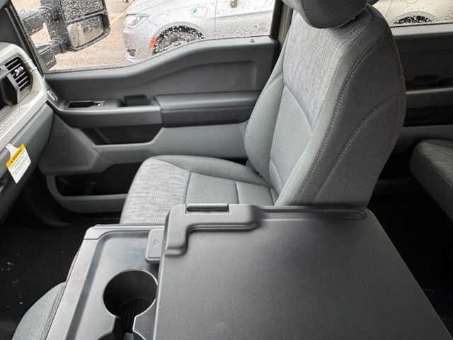 2026 Ford F-350SD XLT w/5th Wheel Prep + Tailgate Step