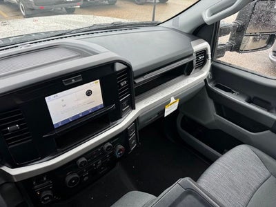 2026 Ford F-350SD XLT w/5th Wheel Prep + Tailgate Step
