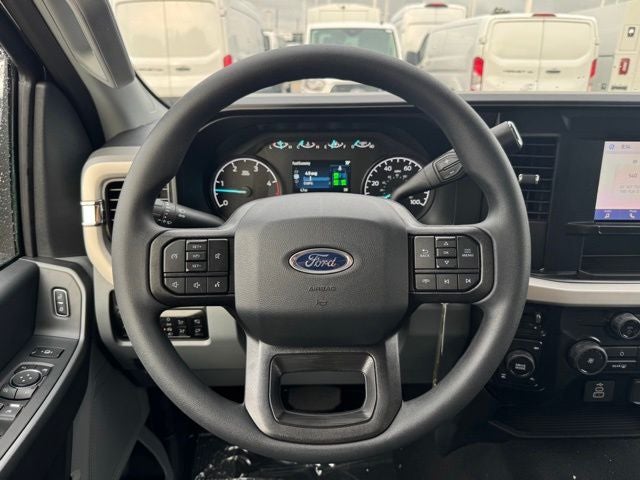 2026 Ford F-350SD XLT w/5th Wheel Prep + Tailgate Step