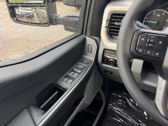 2026 Ford F-350SD XLT w/5th Wheel Prep + Tailgate Step
