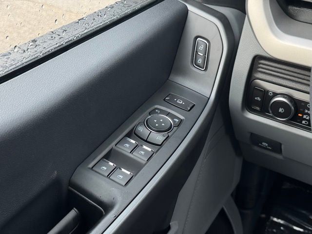 2026 Ford F-350SD XLT w/5th Wheel Prep + Tailgate Step