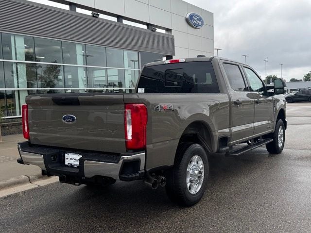 2026 Ford F-350SD XLT w/5th Wheel Prep + Tailgate Step
