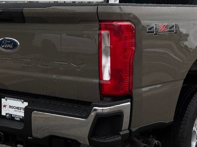 2026 Ford F-350SD XLT w/5th Wheel Prep + Tailgate Step