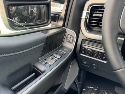 2026 Ford F-350SD Lariat w/FX4 Pkg + Tailgate Step