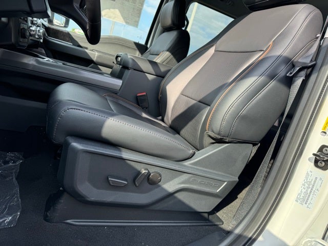 2026 Ford F-350SD Lariat w/FX4 Pkg + Tailgate Step