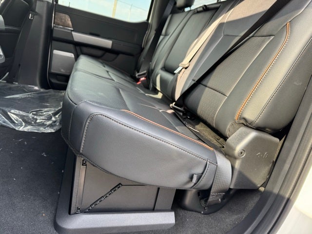 2026 Ford F-350SD Lariat w/FX4 Pkg + Tailgate Step