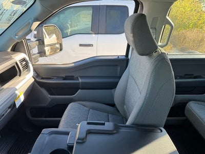 2026 Ford F-350SD XL w/Tailgate Step + 5th Wheel Prep