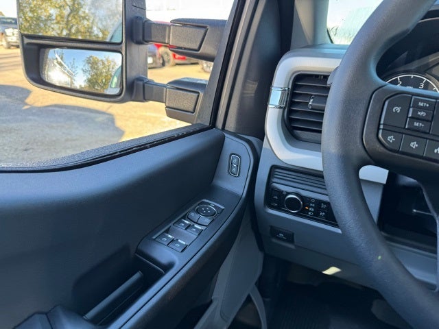 2026 Ford F-350SD XL w/Tailgate Step + 5th Wheel Prep