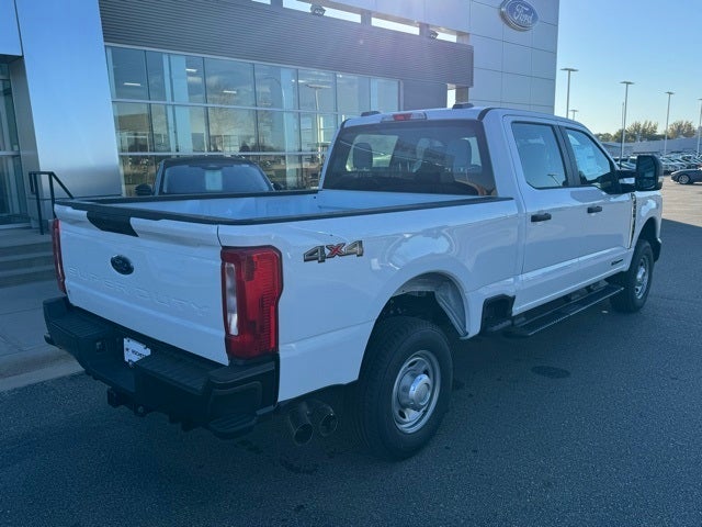 2026 Ford F-350SD XL w/Tailgate Step + 5th Wheel Prep