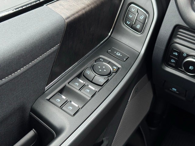 2026 Ford F-350SD Lariat 8' Bed w/FX4 + 5th Wheel Prep